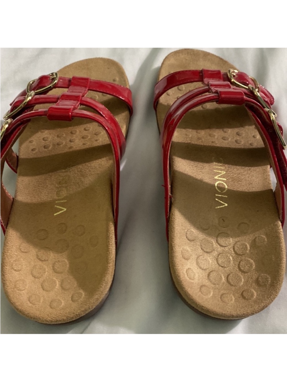 Vionic Patriotic Red Patent Triple Strap Sandals 37 HTF NWOT - Picture 2 of 6